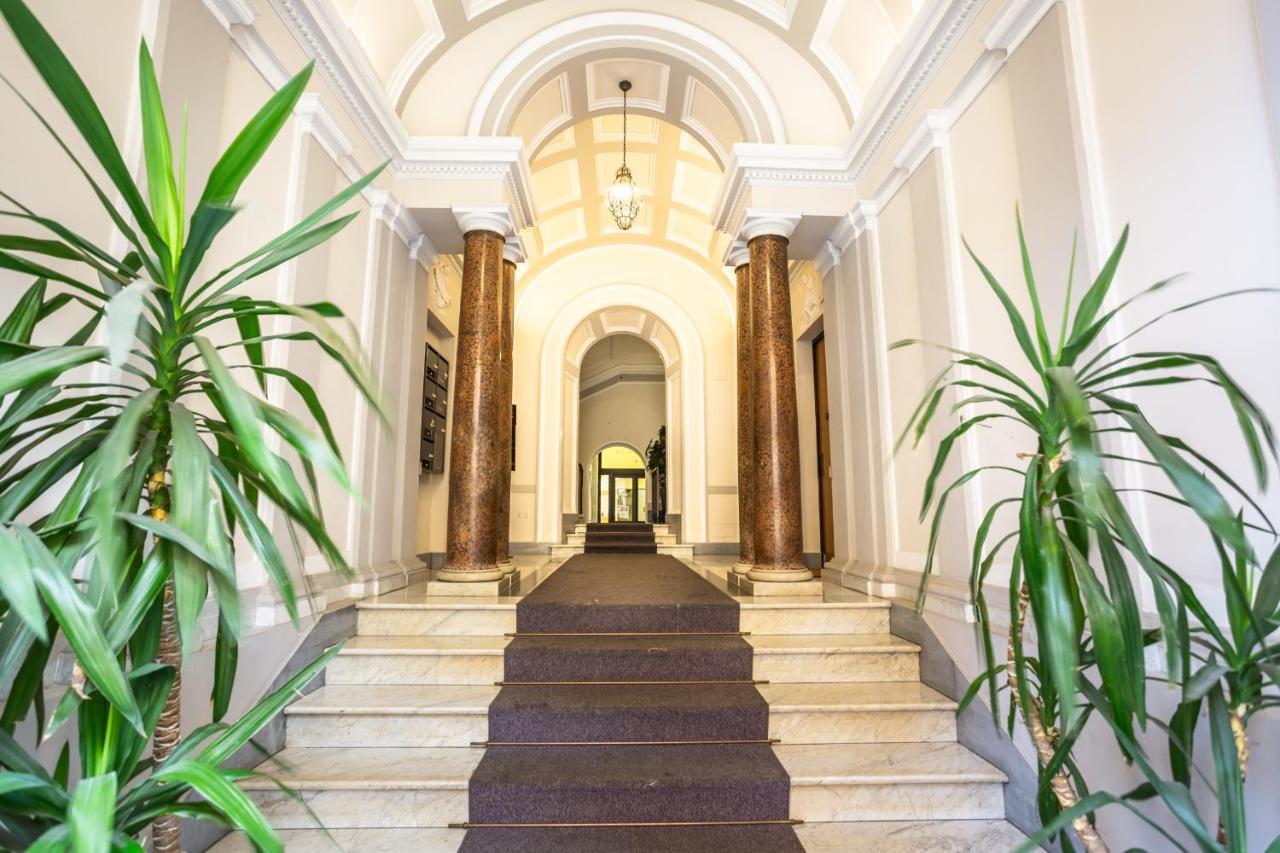 Luxury Inn Opera Rome Extérieur photo